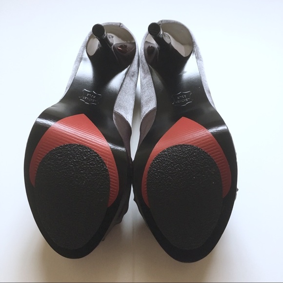 Luichiny Grey Satin Platform Pumps - Picture 7 of 7